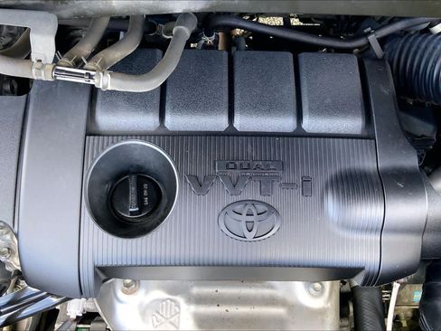 Used 2019 Toyota Highlander LE FWD image 32