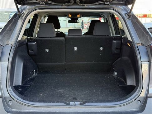 Used 2021 Toyota RAV4 LE image 28