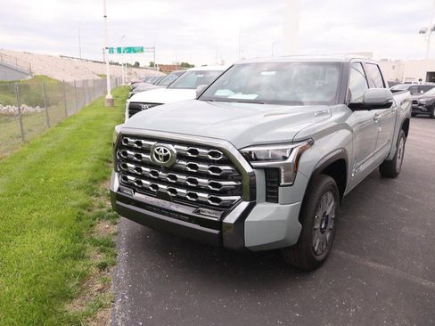 New 2026 Toyota Tundra Platinum AWD/4WD image 4