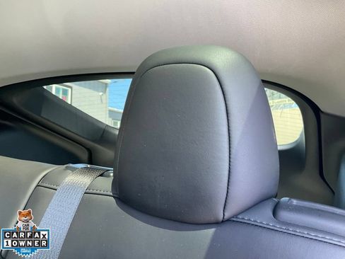Used 2020 Tesla Model Y Long Range AWD/4WD image 34