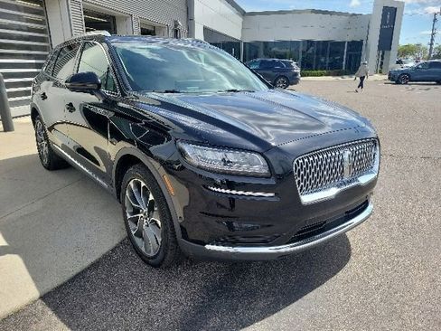 Used 2023 Lincoln Nautilus Reserve w/ Equipment Group 201A AWD/4WD image 11