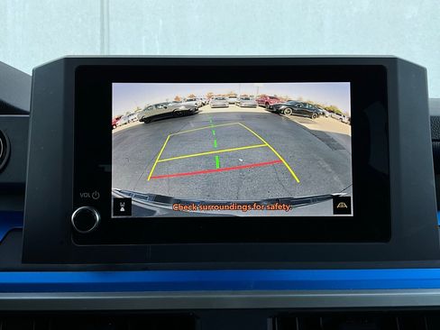 Used 2025 Toyota Tacoma TRD Off-Road image 31