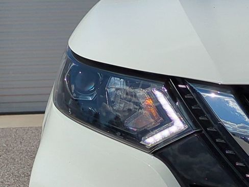 Certified 2022 Nissan Rogue Sport S image 10