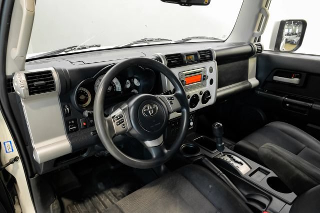 Used 2012 Toyota FJ Cruiser 2WD w/ Convenience Pkg image 4