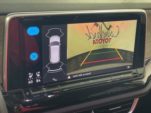 Used 2024 Volkswagen Atlas SE image 17