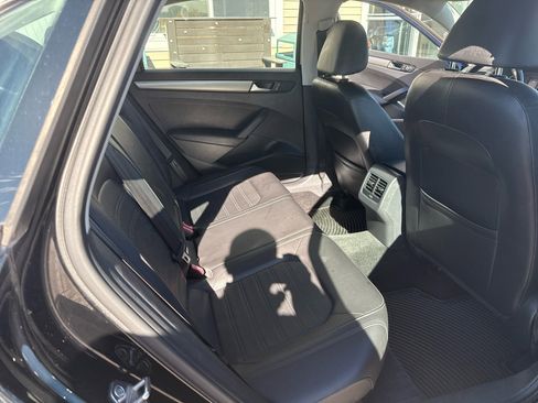 Used 2015 Volkswagen Passat 1.8T SE image 22