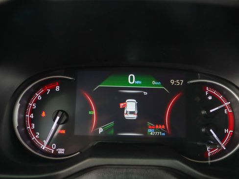 Used 2024 Toyota RAV4 LE AWD/4WD image 15