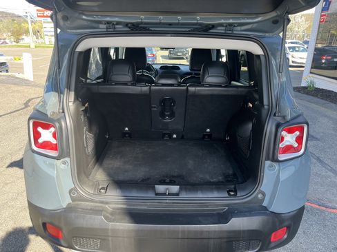 Used 2017 Jeep Renegade Limited image 7
