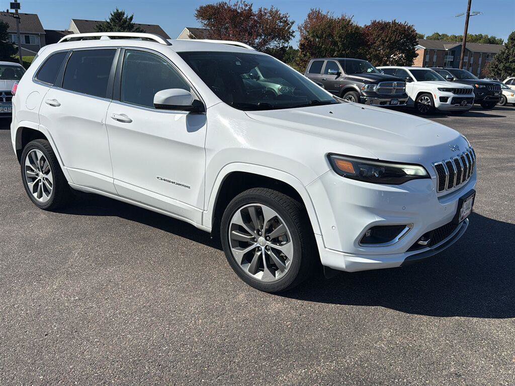 Used 2019 Jeep Cherokee Overland w/ Technology Group AWD/4WD image 7