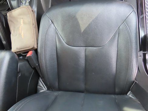 Used 2018 Jeep Wrangler Unlimited Sport S AWD/4WD image 38