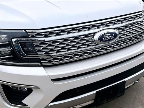 Used 2019 Ford Expedition Platinum image 29