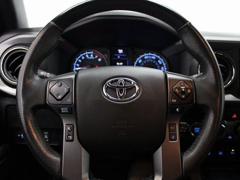 Used 2021 Toyota Tacoma TRD Off-Road w/ Technology Package image 34