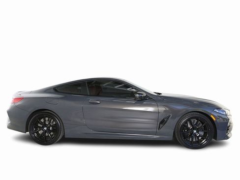 Used 2025 BMW M850i xDrive Coupe w/ M Sport Professional Package image 9