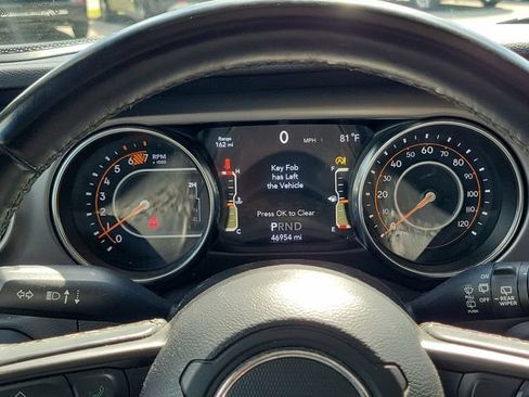 Used 2021 Jeep Wrangler Unlimited Sport AWD/4WD image 13