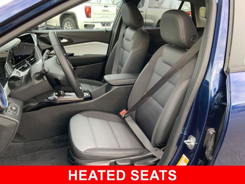 Used 2024 Chevrolet Trax LT w/ Driver Confidence Package image 4