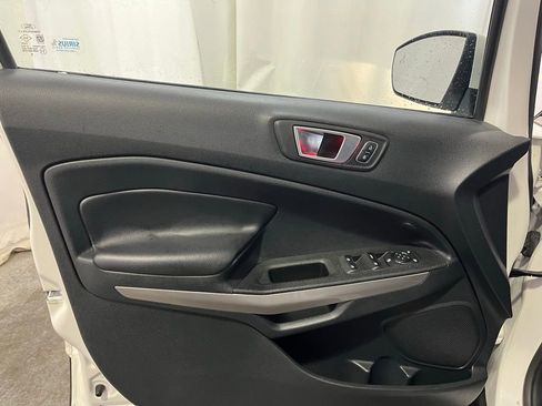 Used 2018 Ford EcoSport Titanium w/ Titanium Cold Weather Package image 9