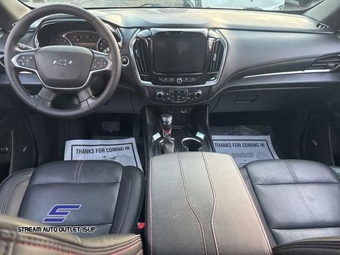 Used 2022 Chevrolet Traverse RS image 24