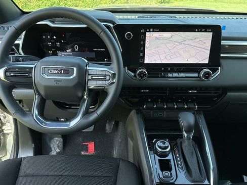 New 2026 GMC Canyon Elevation w/ LPO, Black Badging Package AWD/4WD image 6