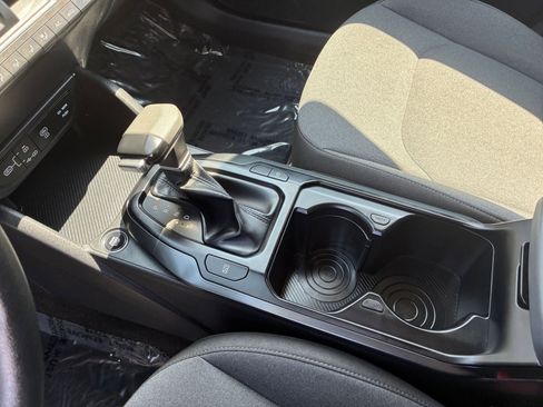 Used 2025 Kia K4 LXS image 43