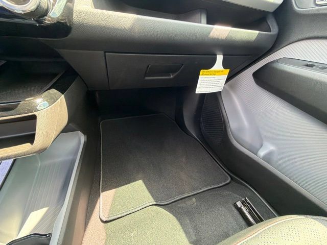 New 2027 Chevrolet Bolt RS w/ Super Cruise Package FWD image 32