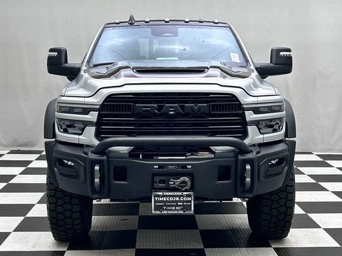 New 2026 RAM 2500 Laramie AWD/4WD image 3