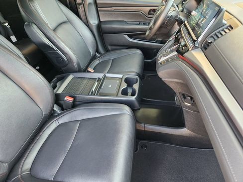 Used 2025 Honda Odyssey Sport-L image 13