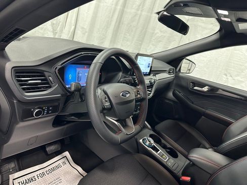 Used 2025 Ford Escape ST-Line image 15