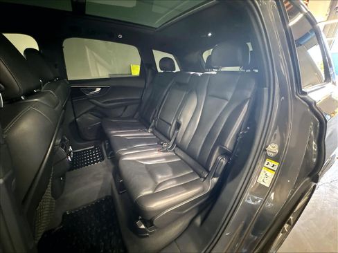 Used 2018 Audi Q7 3.0T Prestige w/ Prestige Package AWD/4WD image 27