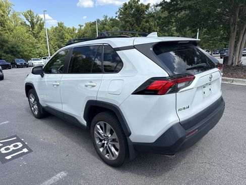 Used 2024 Toyota RAV4 XLE Premium FWD image 10