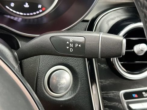 Used 2019 Mercedes-Benz GLC 300 4MATIC image 19