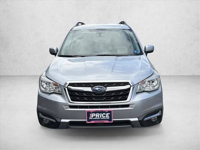 Used 2017 Subaru Forester 2.5i Premium AWD/4WD image 2