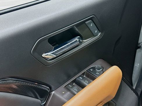 Used 2024 GMC Canyon AT4 w/ Technology Package AWD/4WD image 18