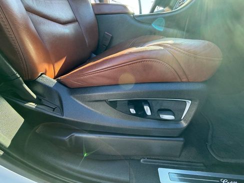 Used 2019 Cadillac Escalade Luxury image 25