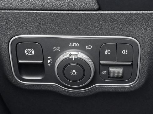 New 2026 Mercedes-Benz GLA 250 4MATIC image 38