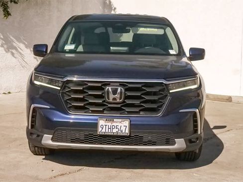 Used 2025 Honda Pilot EX-L image 2