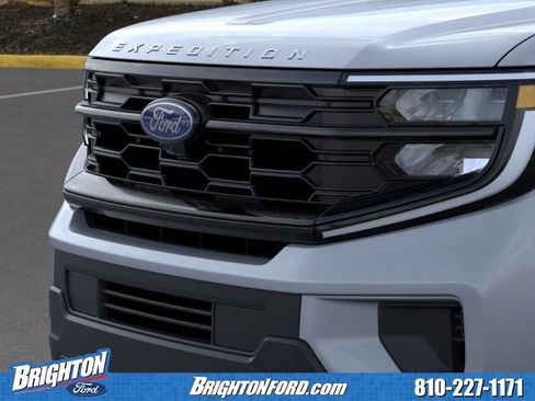 Used 2026 Ford Expedition Active AWD/4WD image 19