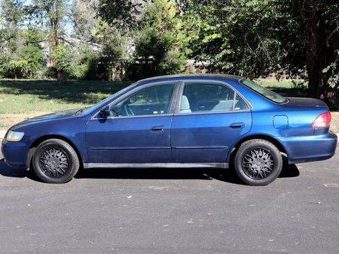 Used 2001 Honda Accord LX image 9