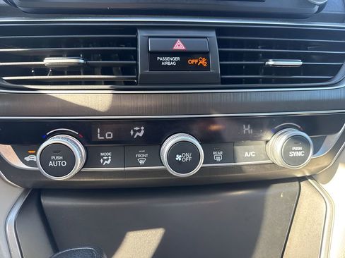 Used 2018 Honda Accord LX image 17