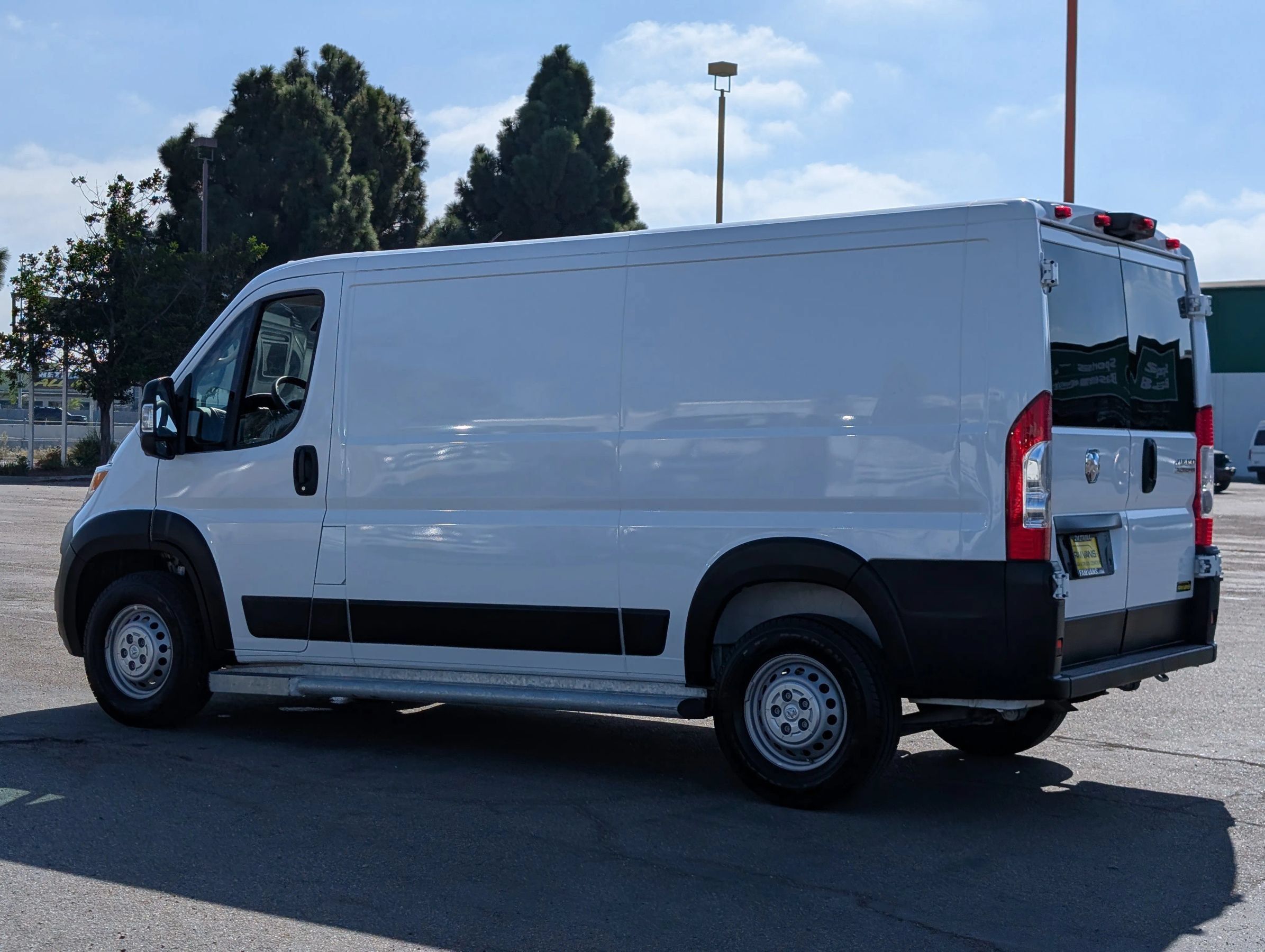 Used 2025 RAM ProMaster 2500 w/ U-Haul Equipment Group FWD image 5