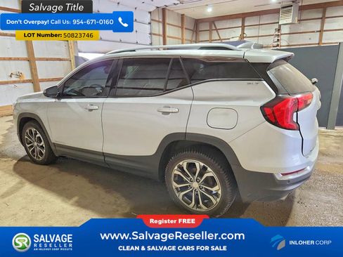 Used 2020 GMC Terrain SLT w/ GMC Pro Grade Package AWD/4WD image 3