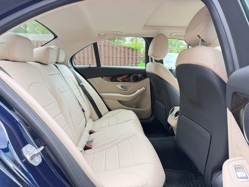 Used 2020 Mercedes-Benz C 300 4MATIC Sedan image 25