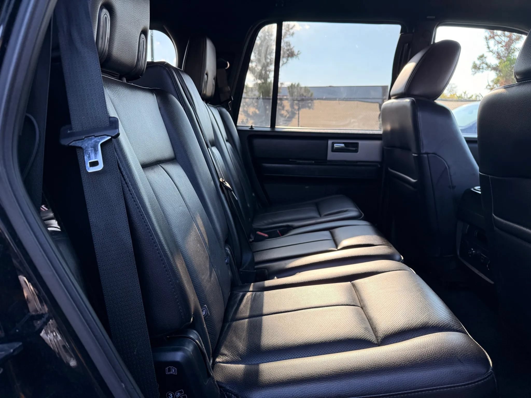Used 2017 Ford Expedition Limited AWD/4WD image 20