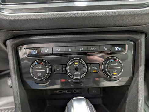 Used 2019 Volkswagen Tiguan SE image 29