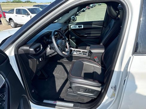 Used 2023 Ford Explorer ST-Line w/ Class IV Trailer Tow Package RWD image 20