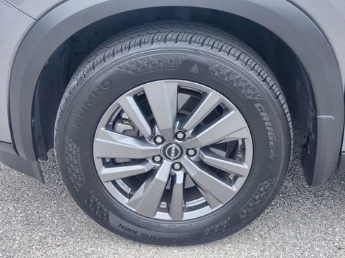 Certified 2025 Nissan Pathfinder SV w/ SV Premium Package image 8