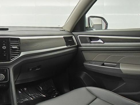 Used 2023 Volkswagen Atlas SE w/ Panoramic Sunroof Package AWD/4WD image 11