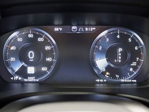 Used 2020 Volvo V60 T5 Cross Country image 16