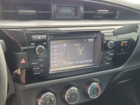 Used 2016 Toyota Corolla L FWD image 15