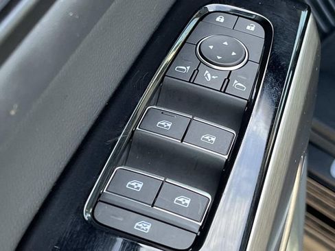 Used 2025 Nissan Pathfinder Platinum w/ Cargo Package FWD image 33