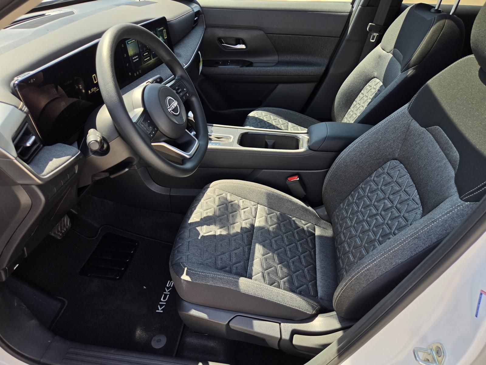 New 2027 Nissan Kicks SV w/ SV Premium Package AWD/4WD image 18
